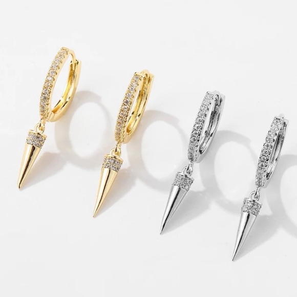 Jewelry - *NEW* 18k Spike Circle Hoop Earrings